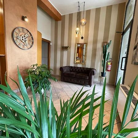 Hotel Arda Fiorenzuola 피오렌주올라 다르다 외부 사진