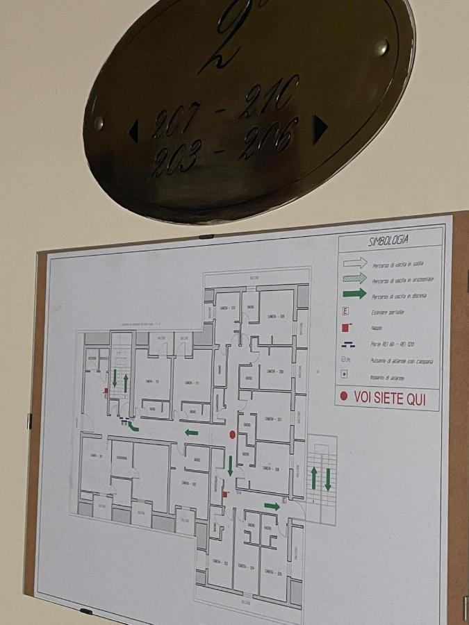 Hotel Arda Fiorenzuola 피오렌주올라 다르다 외부 사진
