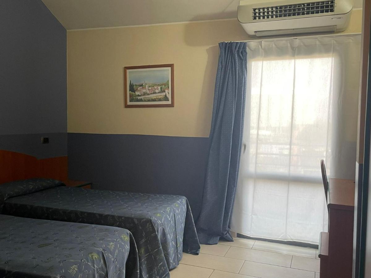 Hotel Arda Fiorenzuola 피오렌주올라 다르다 외부 사진