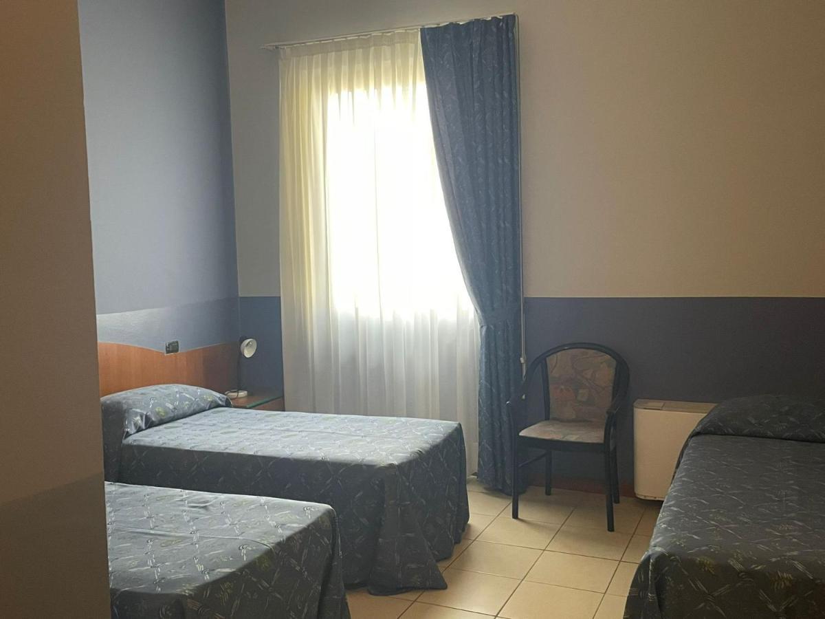 Hotel Arda Fiorenzuola 피오렌주올라 다르다 외부 사진