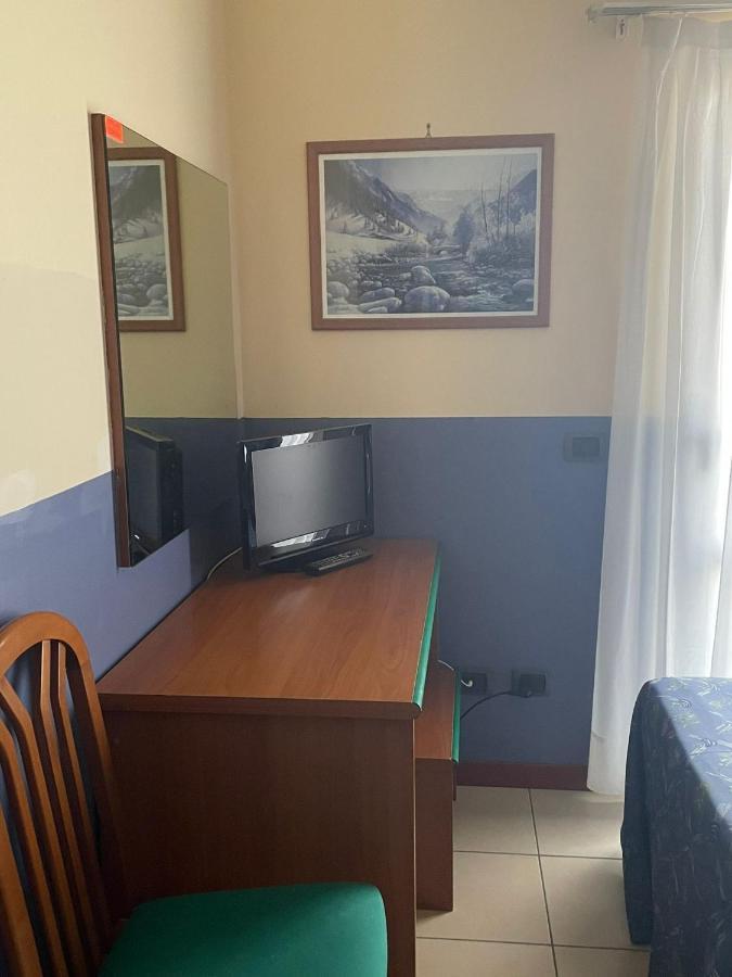 Hotel Arda Fiorenzuola 피오렌주올라 다르다 외부 사진