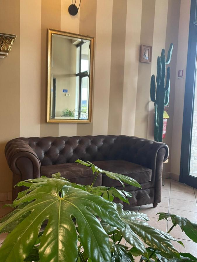 Hotel Arda Fiorenzuola 피오렌주올라 다르다 외부 사진