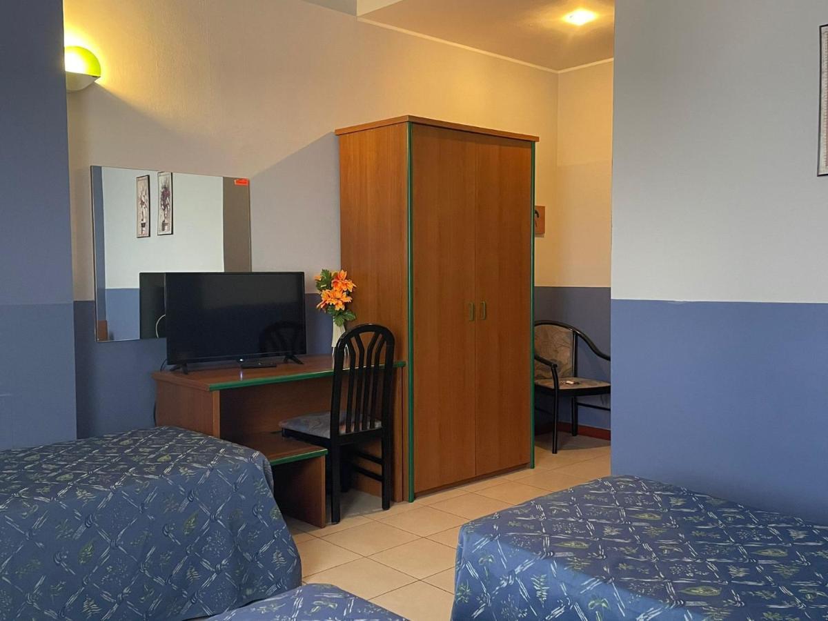 Hotel Arda Fiorenzuola 피오렌주올라 다르다 외부 사진