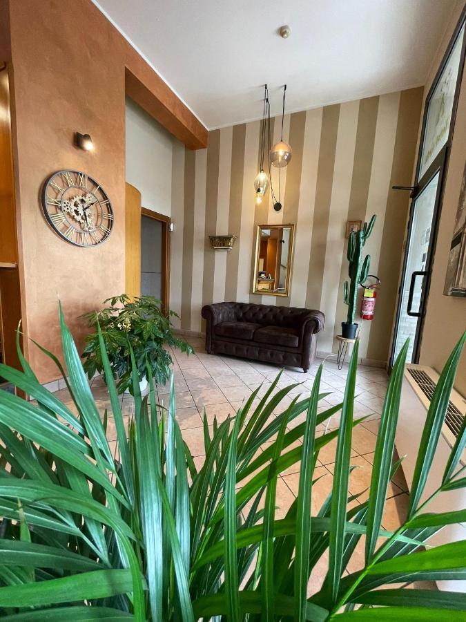 Hotel Arda Fiorenzuola 피오렌주올라 다르다 외부 사진